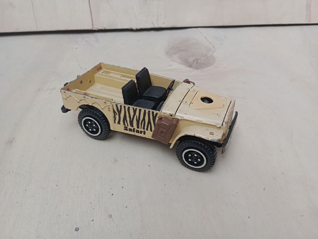 Model samochodu Fiat campagnola w skali 1:25
