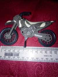 Детские игрушечные модельки мотоциклов