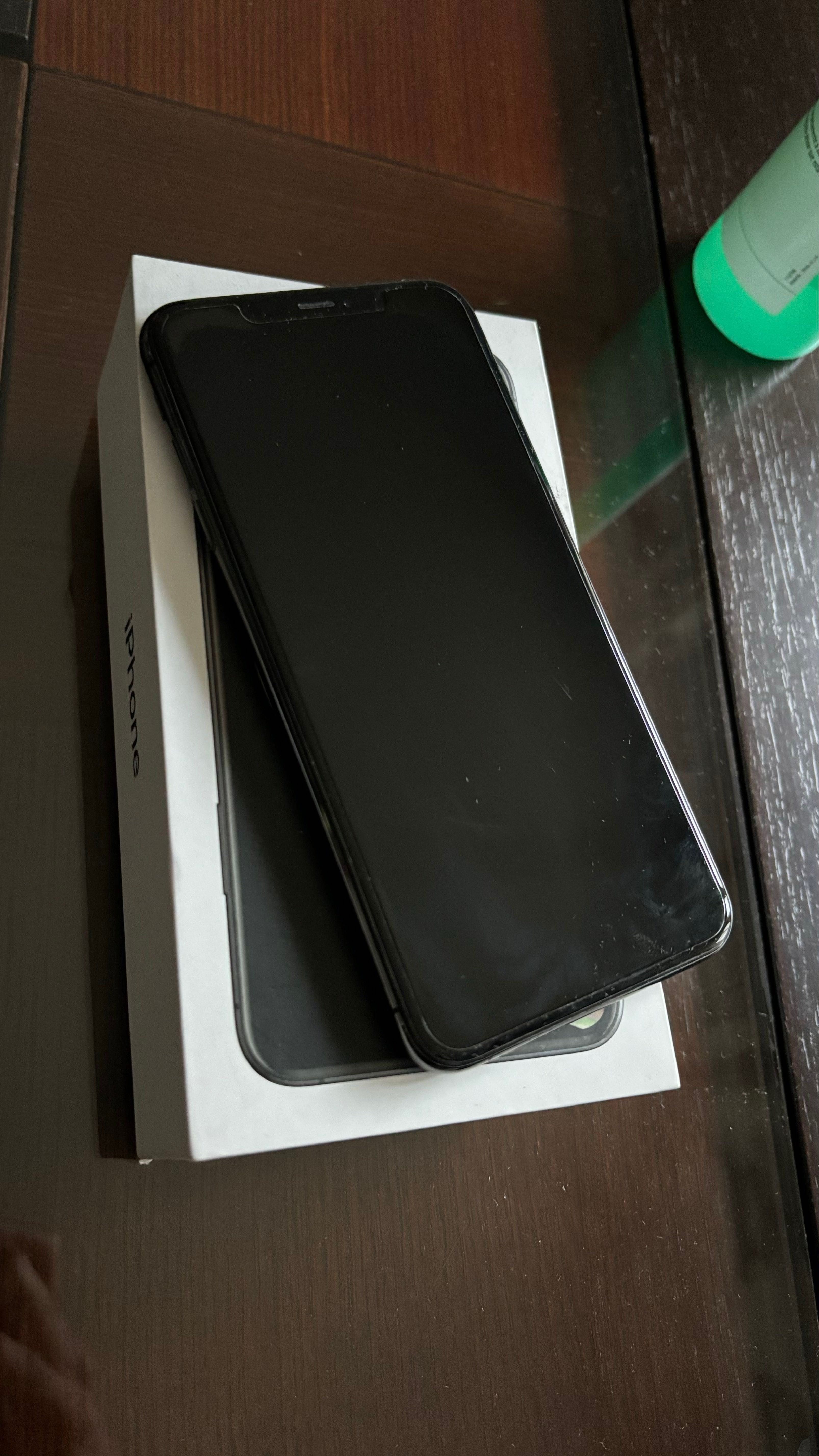 iPhone XS Max - igual a novo