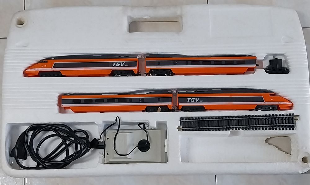 Comboio antigo Jouef TGV HO