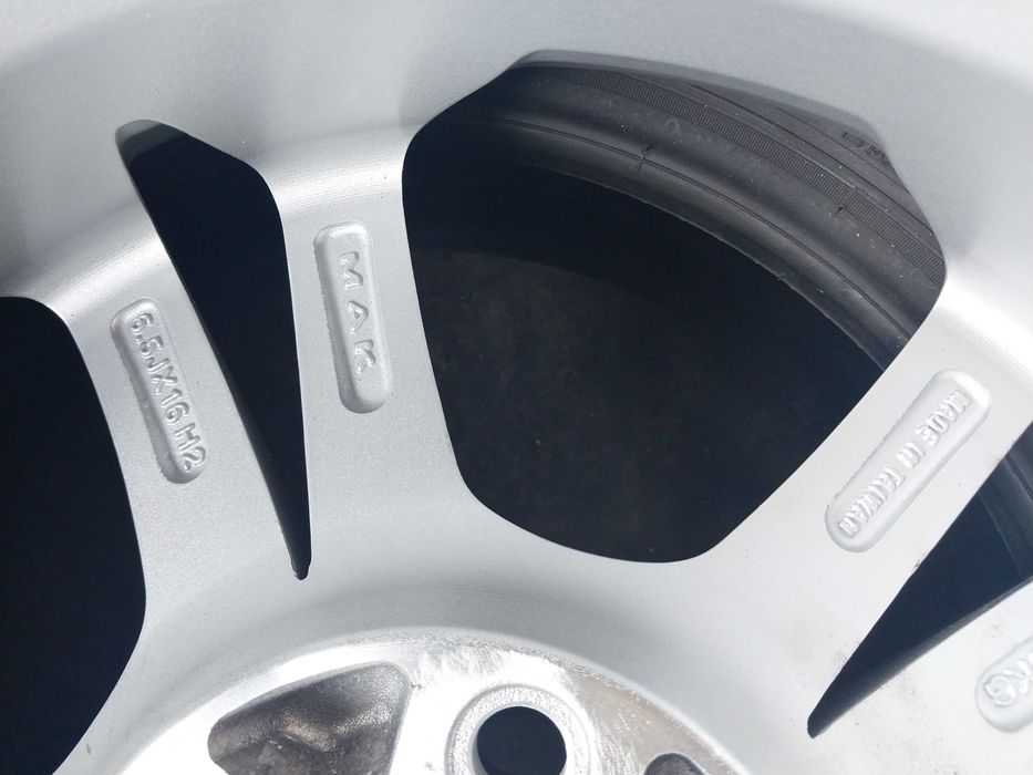 R 16 Ford   5*108   6,5 j   ET  45  dia 63,3. Ціна за 4 шт. 16000