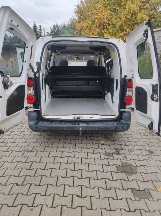 Citroen Berlingo 2017r 1.6hdi 5osobowy Dostawczak Long zadbany klima