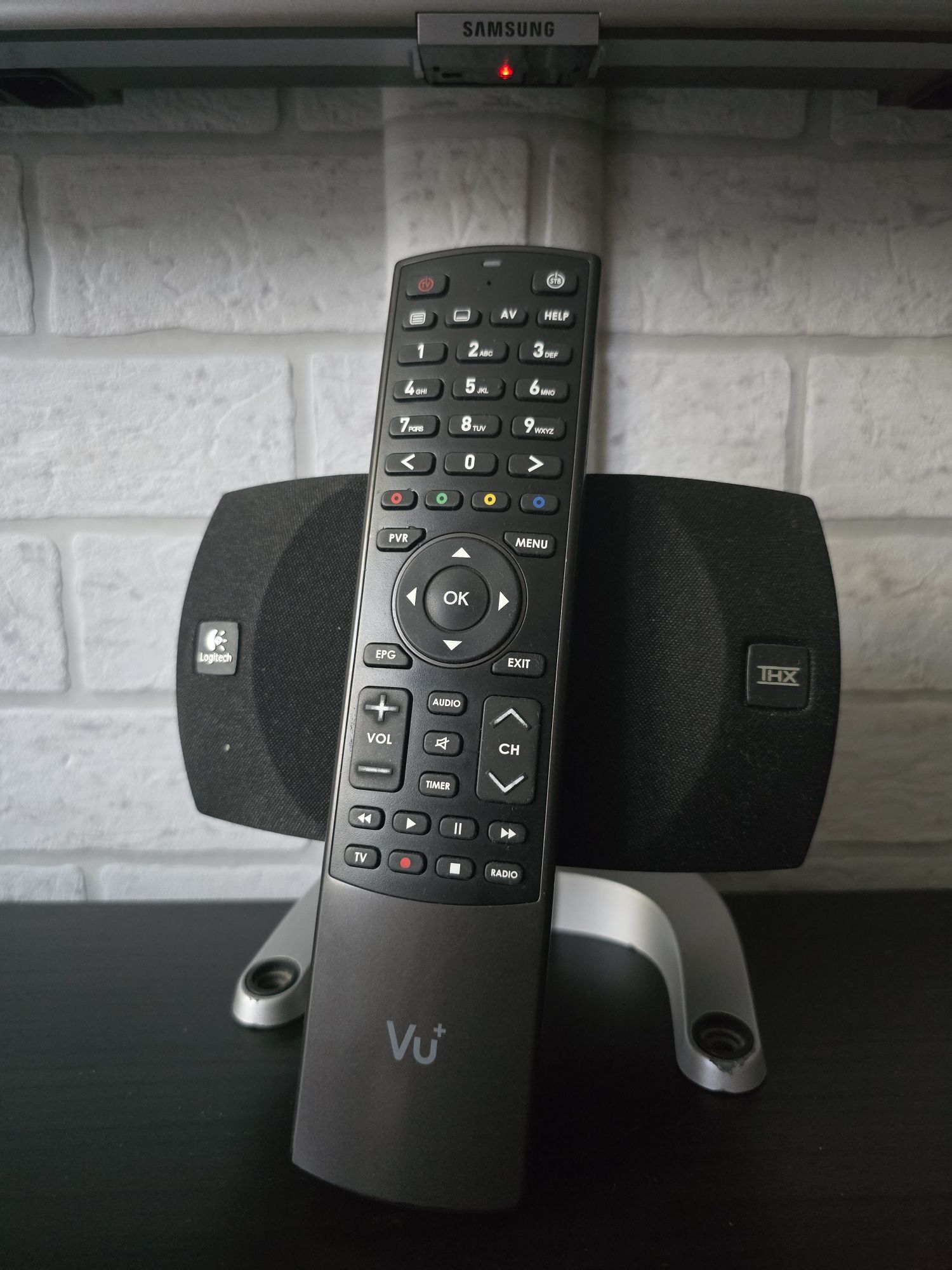 Vu+ Uno 4k SE, dual DVB-S2X FBC, aktywne linie OScam, Enigma2 OpenATV