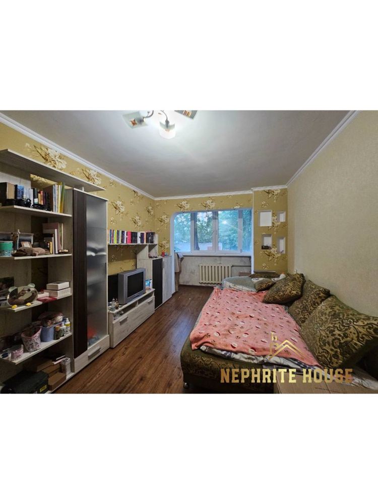 Продаж 2-ї квартири в центрі