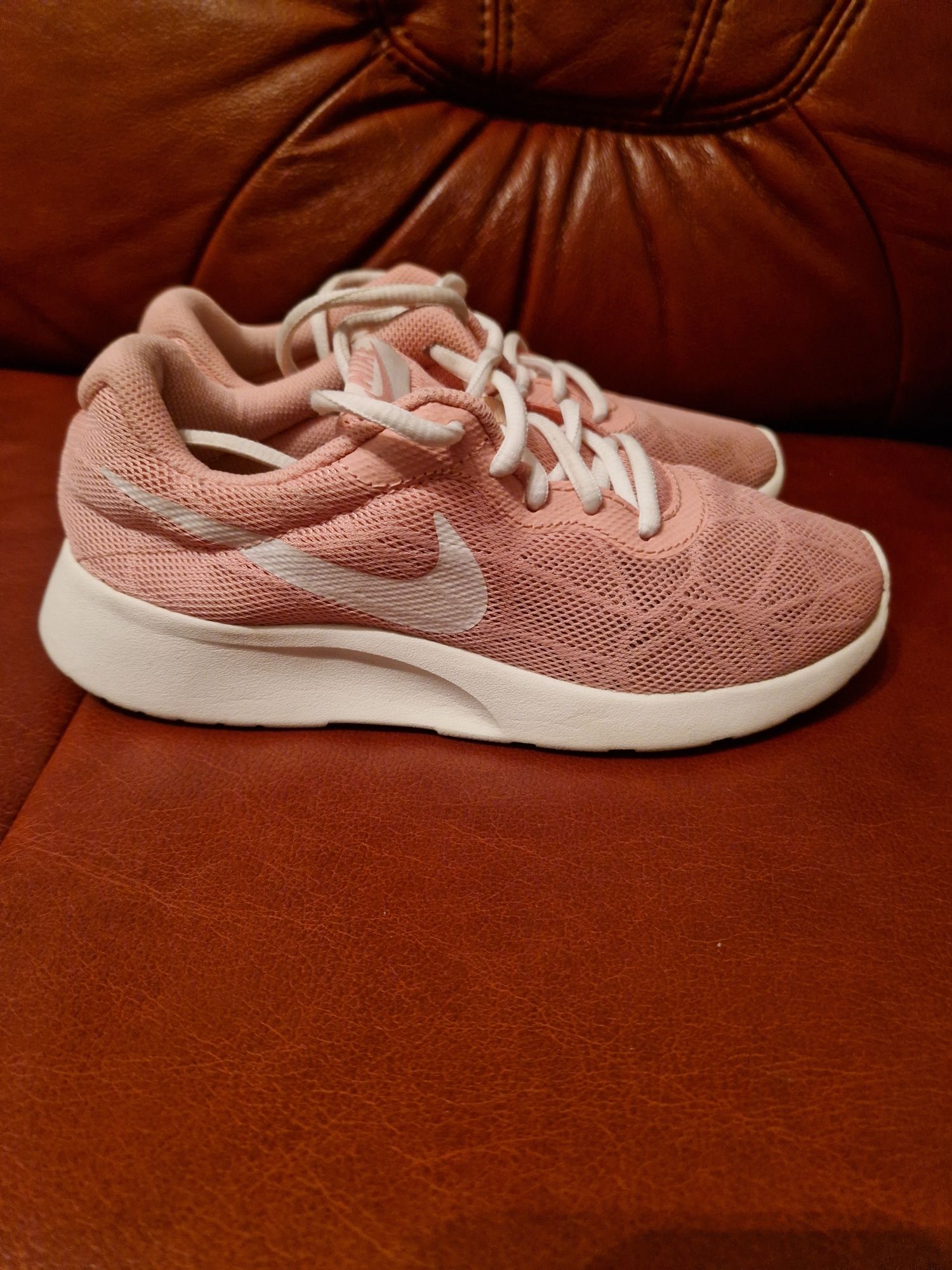 Buty Nike Tanjun Se r 36