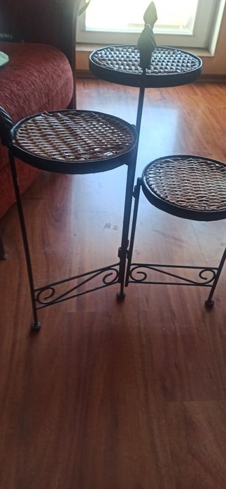 Kwietnik na 3 kwiaty