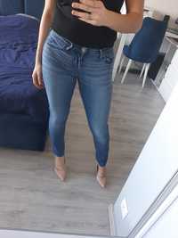 Oryginalne jeansy Levis