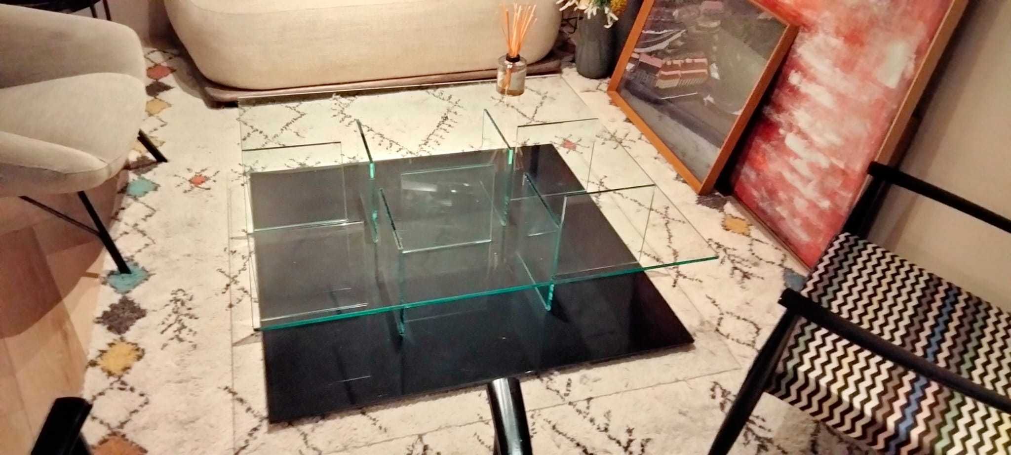 Mesa de centro em vidro - Muito bom estado