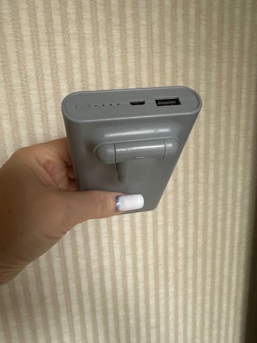 Павербанк с держателем