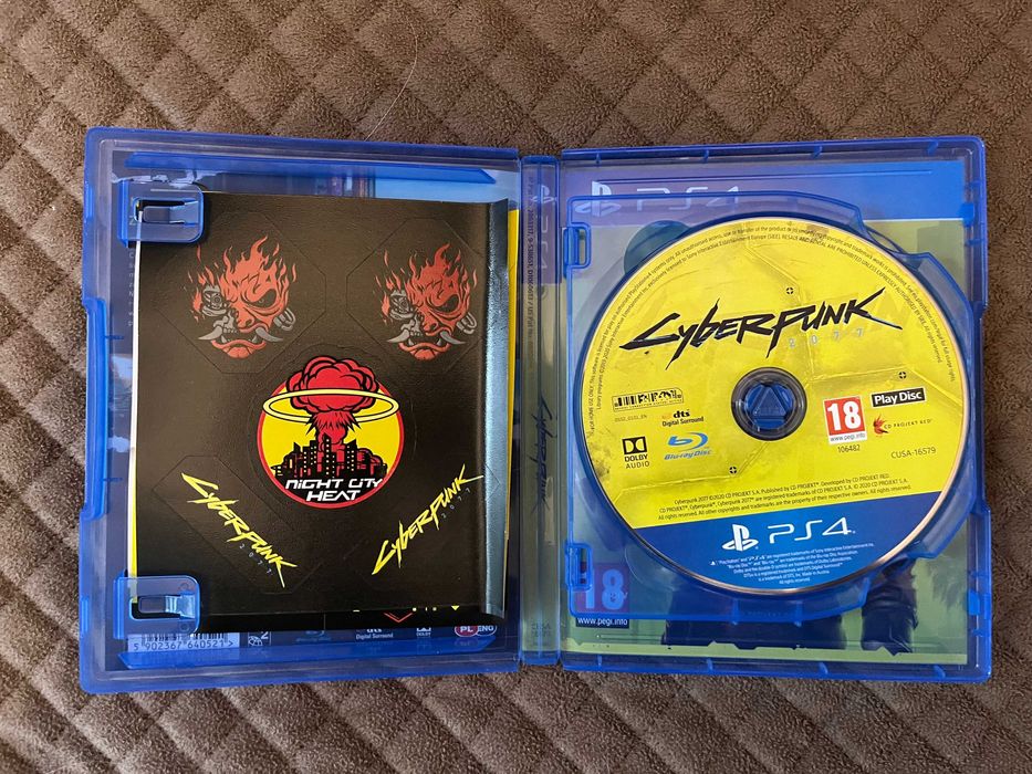 Cyberpunk 2077 PS4/PS5 polska wersja + akcesoria