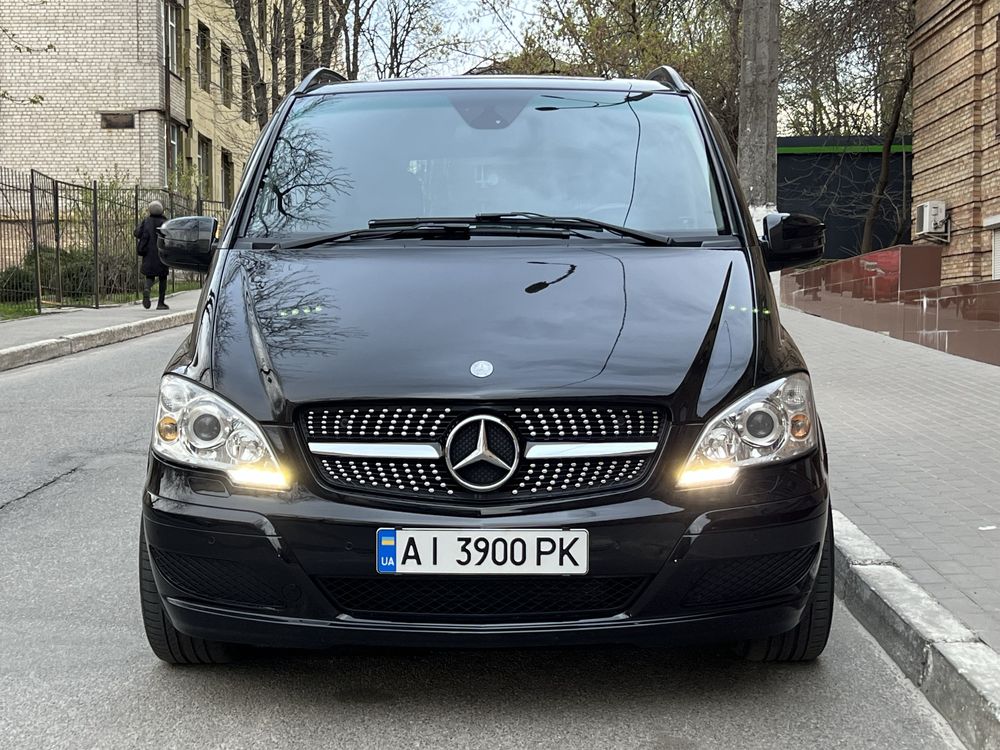 Mercedes-Benz Viano 2013 року