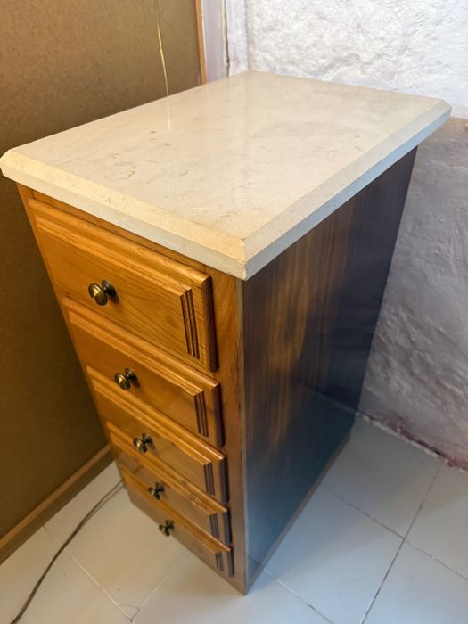 Camiseiro Alto com mármore