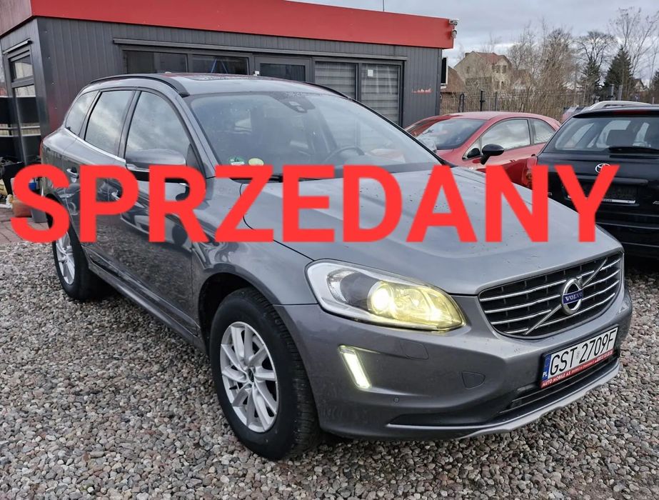 Volvo XC 60 Momentum* Xenon* Alu* czarny sufit*Navi* Kamera* ZAREJSTROWANY