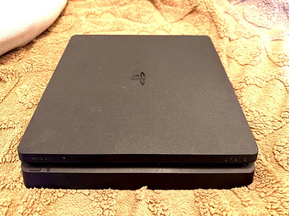 Playstation 4 - Em Otimo Estado