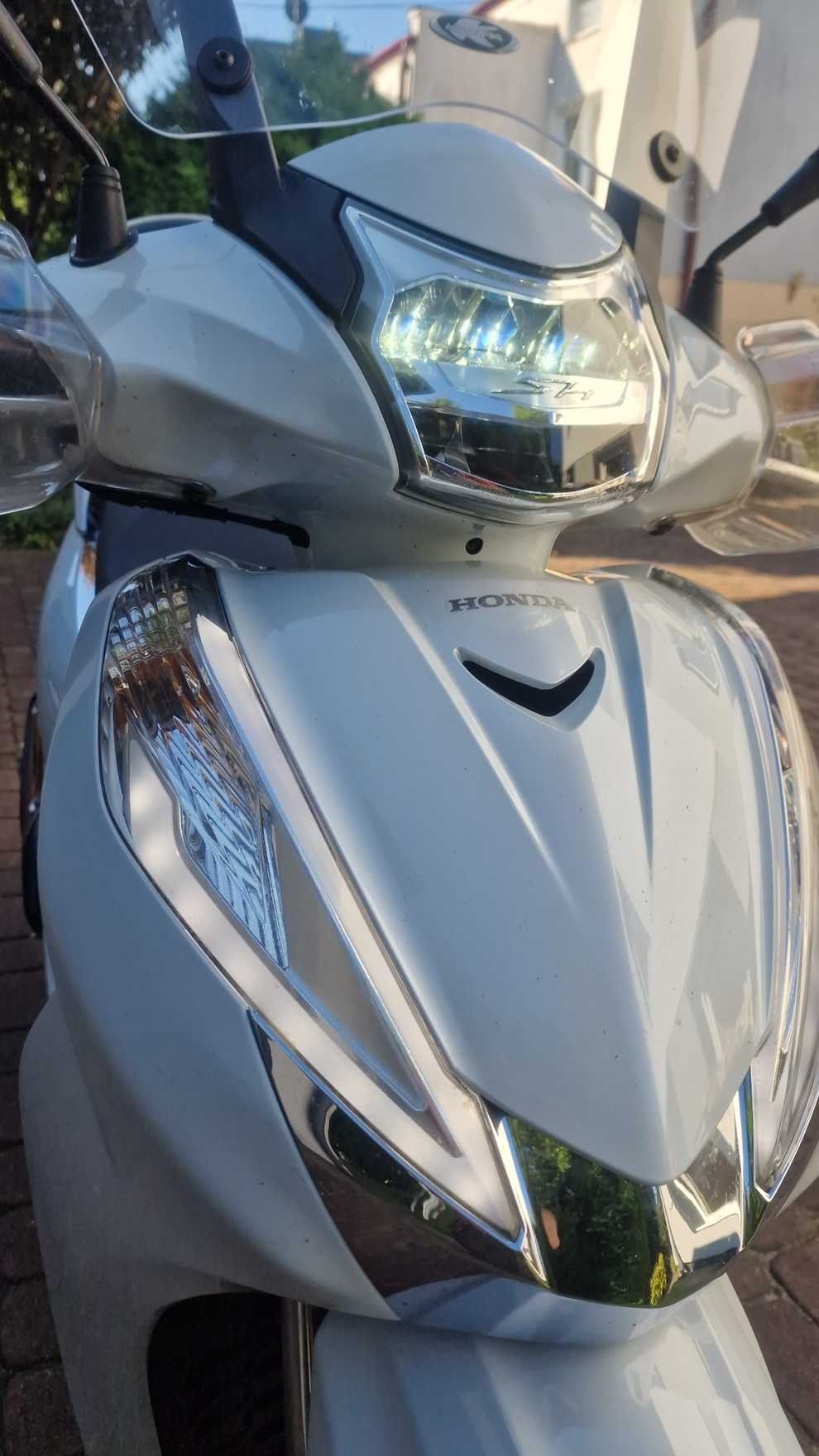 Honda SH300i bez kluczykowa LED ABS TCS kontrola trakcji 2019'