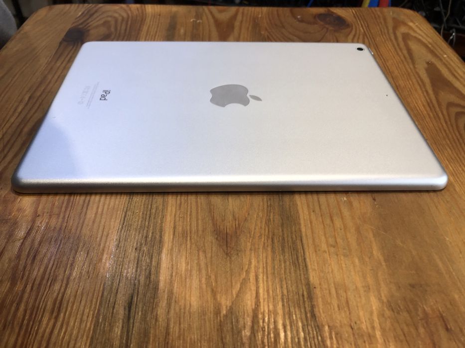 Apple Ipad Air 16Gb в идеальном состоянии