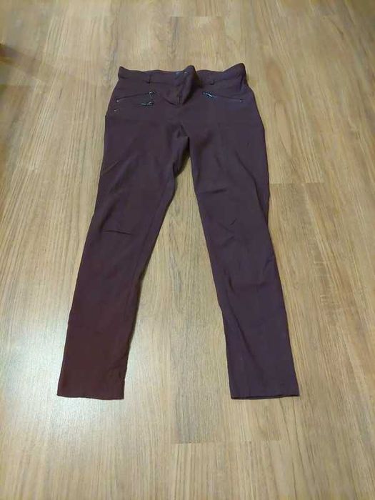 damskie bordowe spodnie Primark