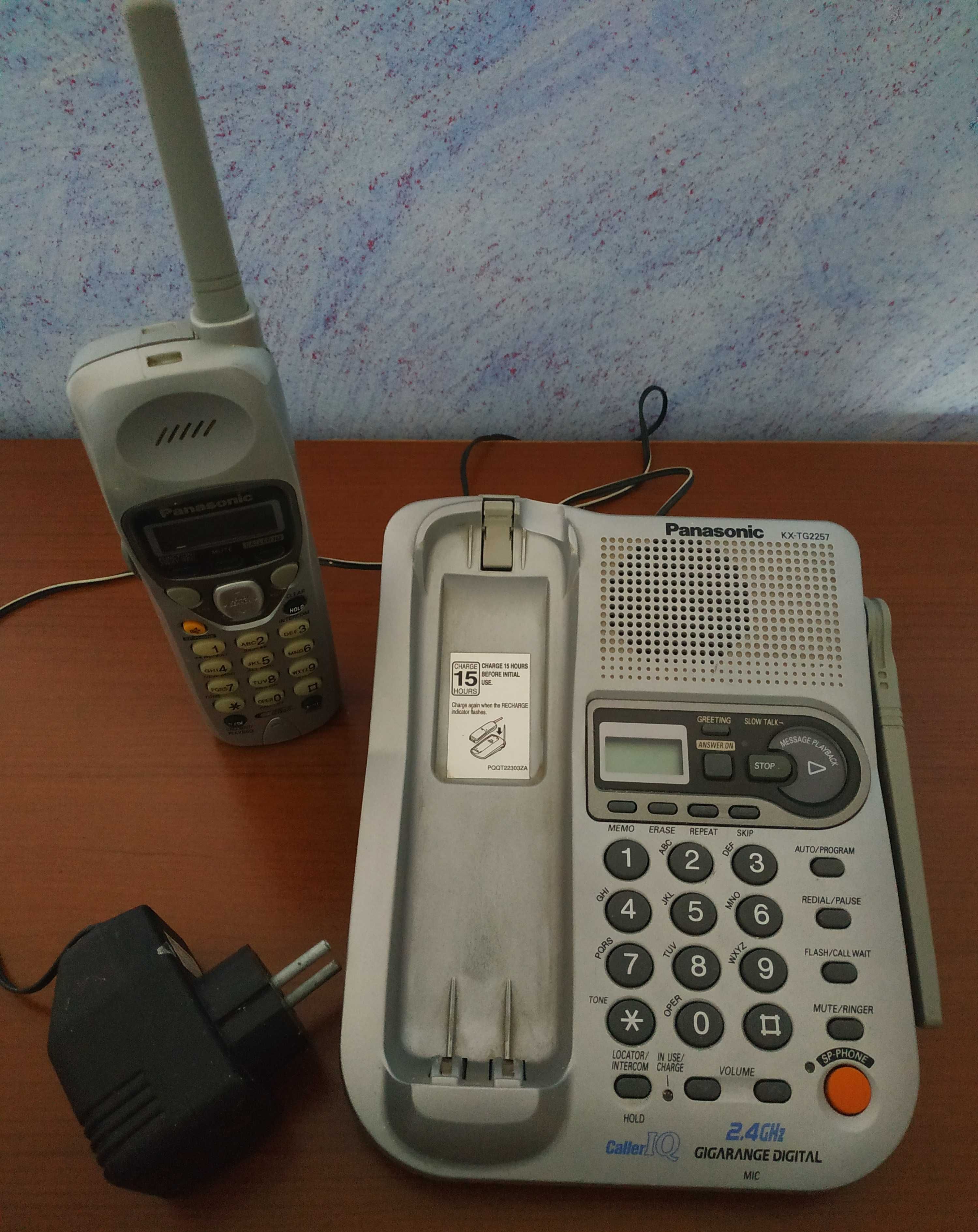 Радіотелефон з автовідповідачем Panasonic KX-TG2257