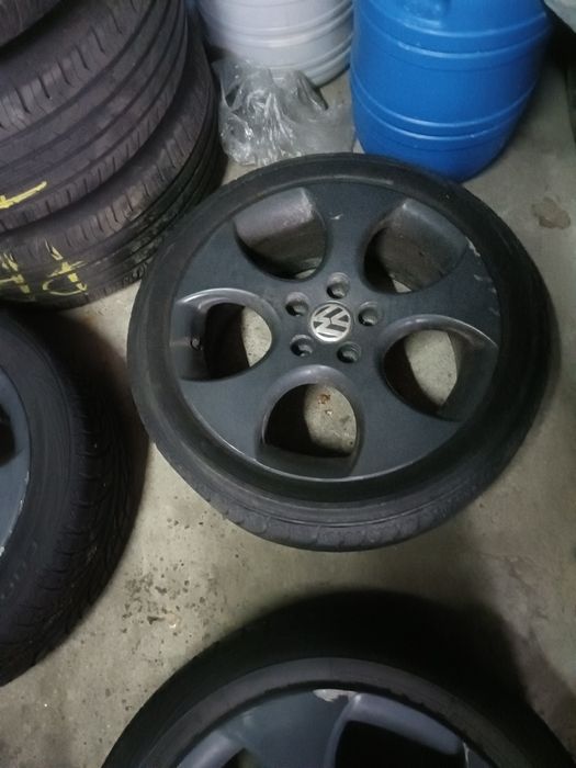 Felgi koła 18 golf V 5 GTI