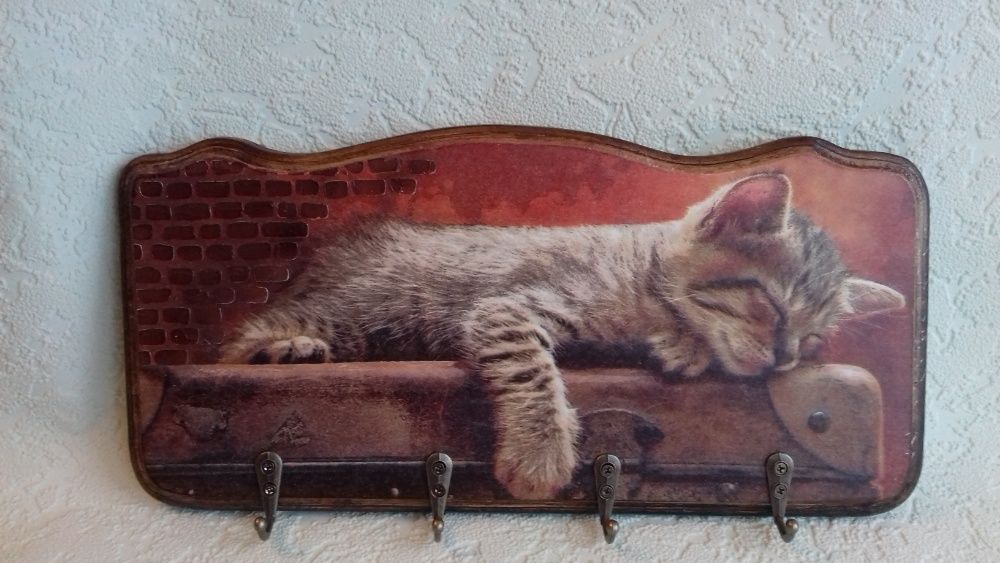 Ключница с котенком. Декупаж. 32 см.