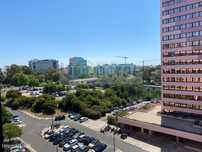 Apartamento T2 em condomínio com garagem e piscina