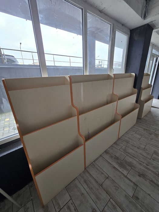 Мебель под обои.