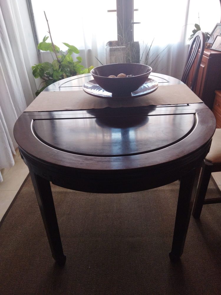 Mesa jantar de pau preto de origem macaense e 4 cadeiras de mogno