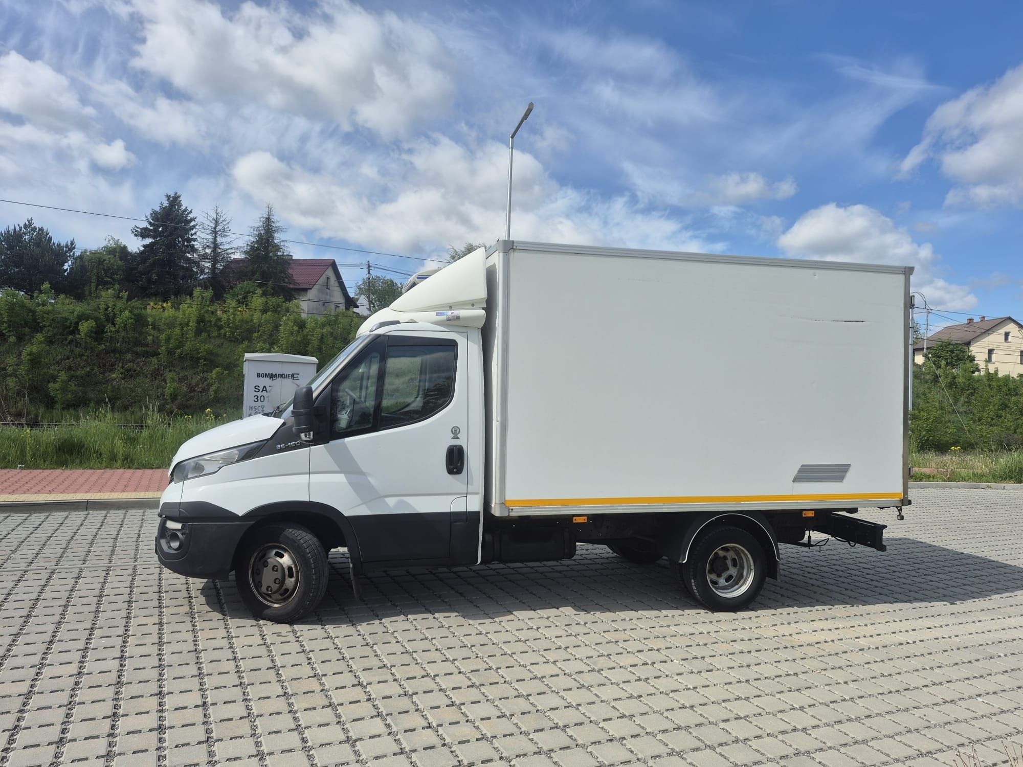 Iveco Daily 35c16 2.3 hpi  klima salon chłodnia rama wywrotka