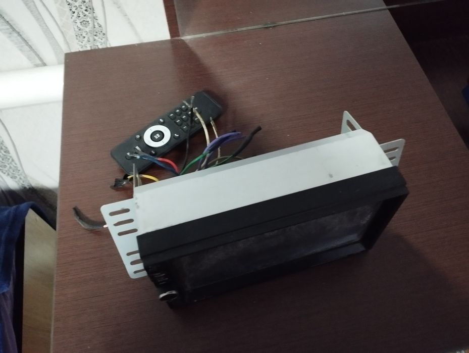 Продам автомагнітолу