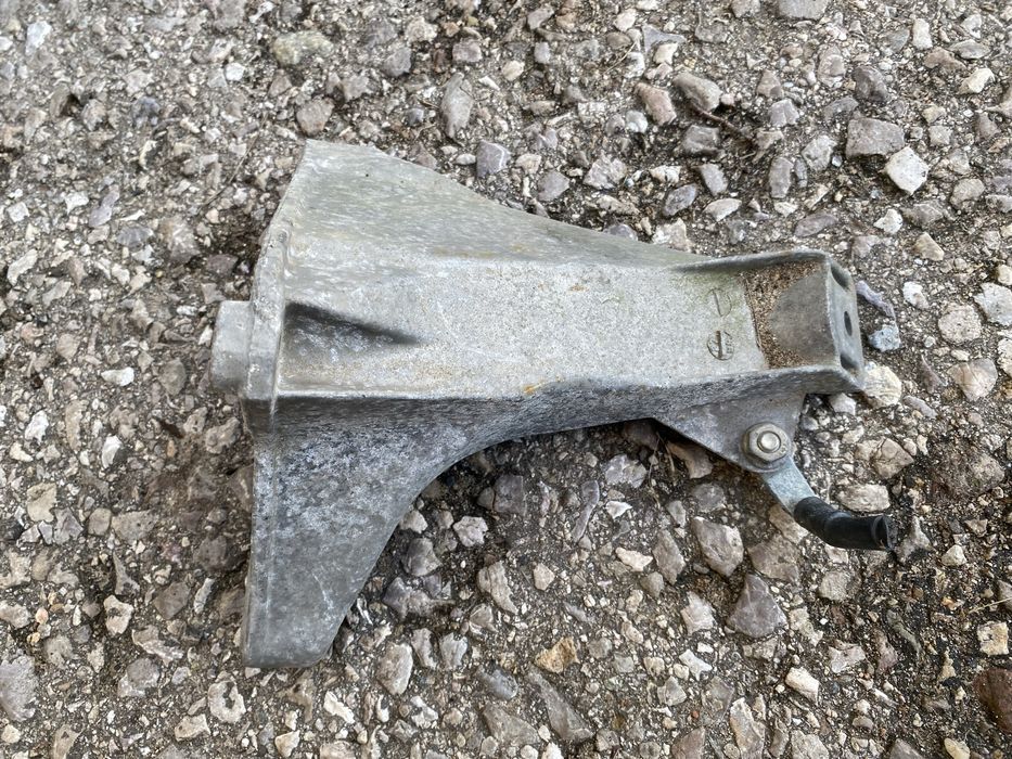 Audi a4b5 a6c5 Passat b5 lapa mocowanie silnika