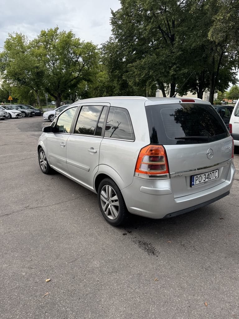 Zafira 2009r 1.9 Automat 7 osób