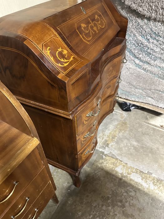 Стара скриня у чудовому стані