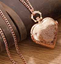 Zegarek damski retro na łańcuszku w kształcie serca