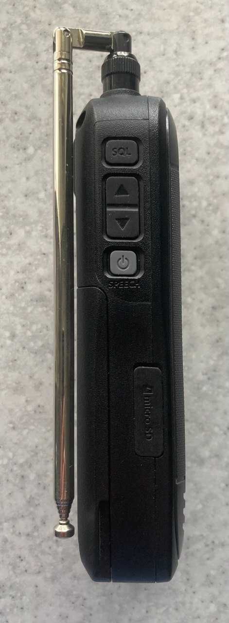 (Ціна 25000 грн.) Радіосканер ICOM IC-R30