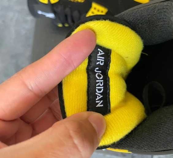 Nike_Air_Jordan_4 |Thunder |Retro| rozmiar EU38