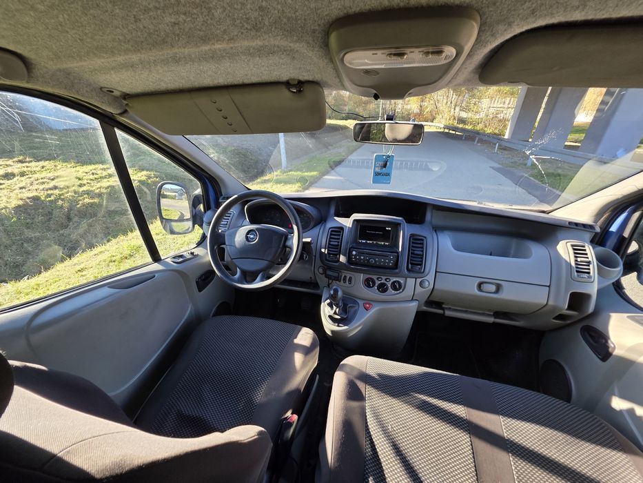 Opel Vivaro 2014r 2.0 D 9 osób