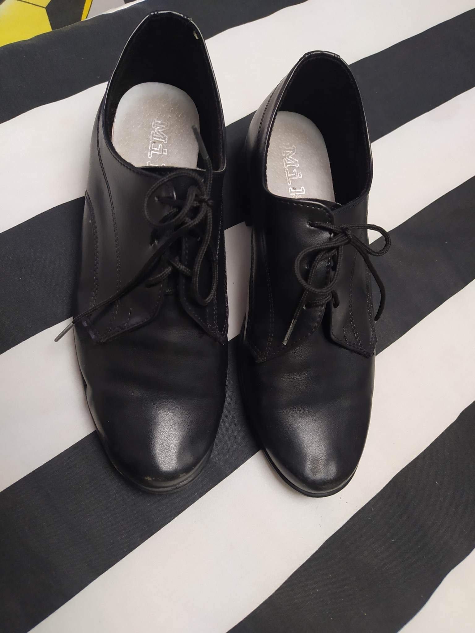 Eleganckie buty chłopięce, Miko