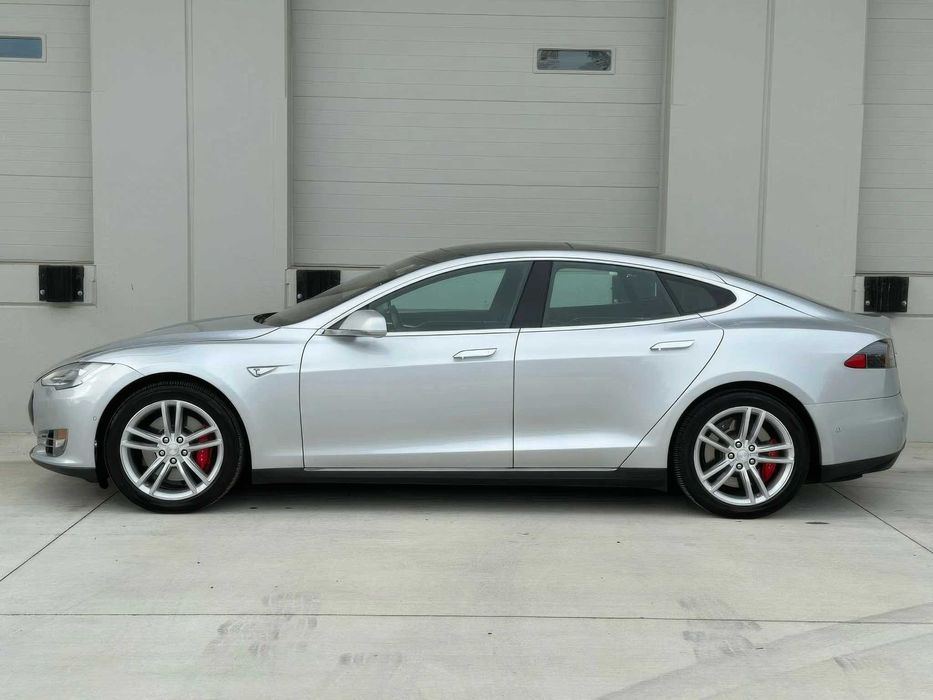 Tesla Model S 85      2014