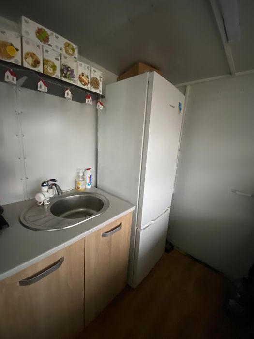 Торговий повільйон,приціп на колесах, фастфуд, кавʼярня