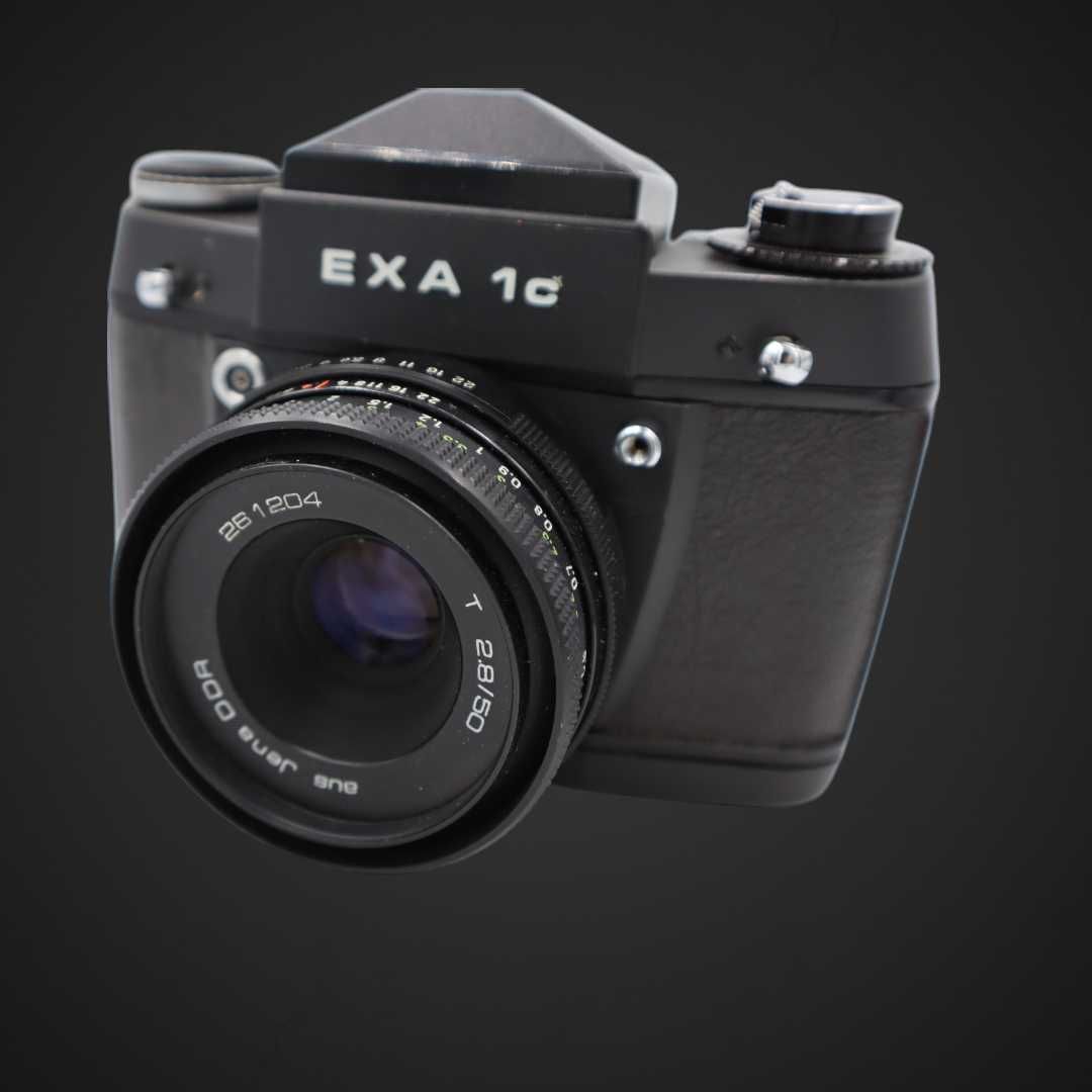 Aparat fotograficzny EXA 1c +Carl Zeiss (aus Jena)  72,8/50 b51/021574