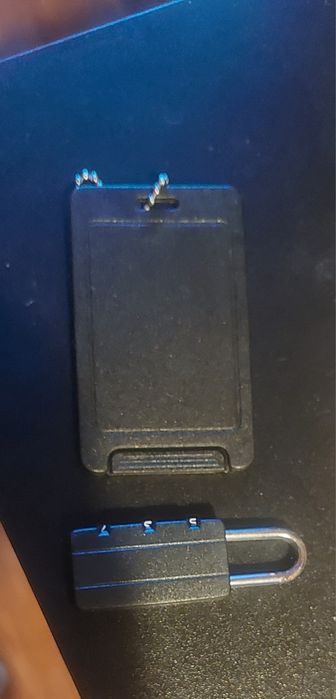 Porta chave para pôr o nome e aluquete de segurança