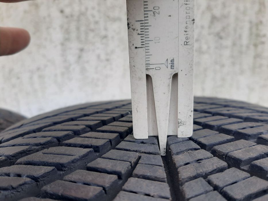 2x Opony całoroczne 215/55R17 GoodYear Vector4Sasons A0 / 8mm 2020r