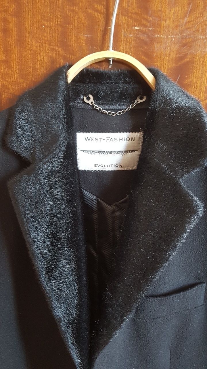 Мужское пальто с натуральным мехом