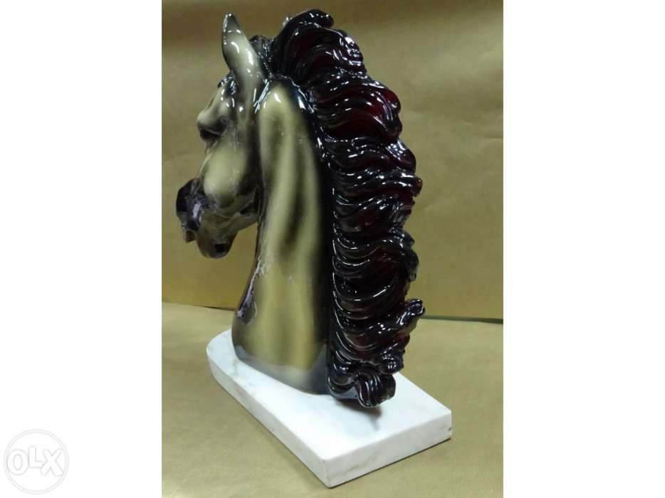 Escultura de cabeça de cavalo - nova