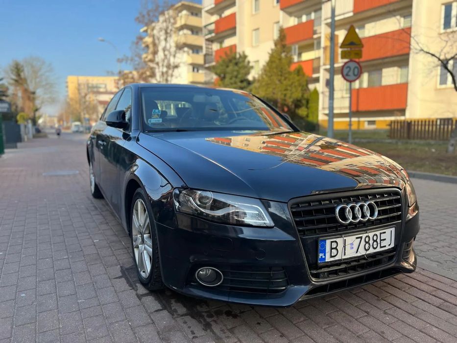 Audi A4 Limousine Audi A4 B8 2.0 TDi