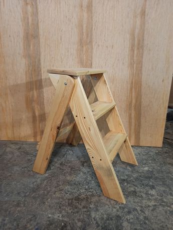 Лестница , стремянка деревяная