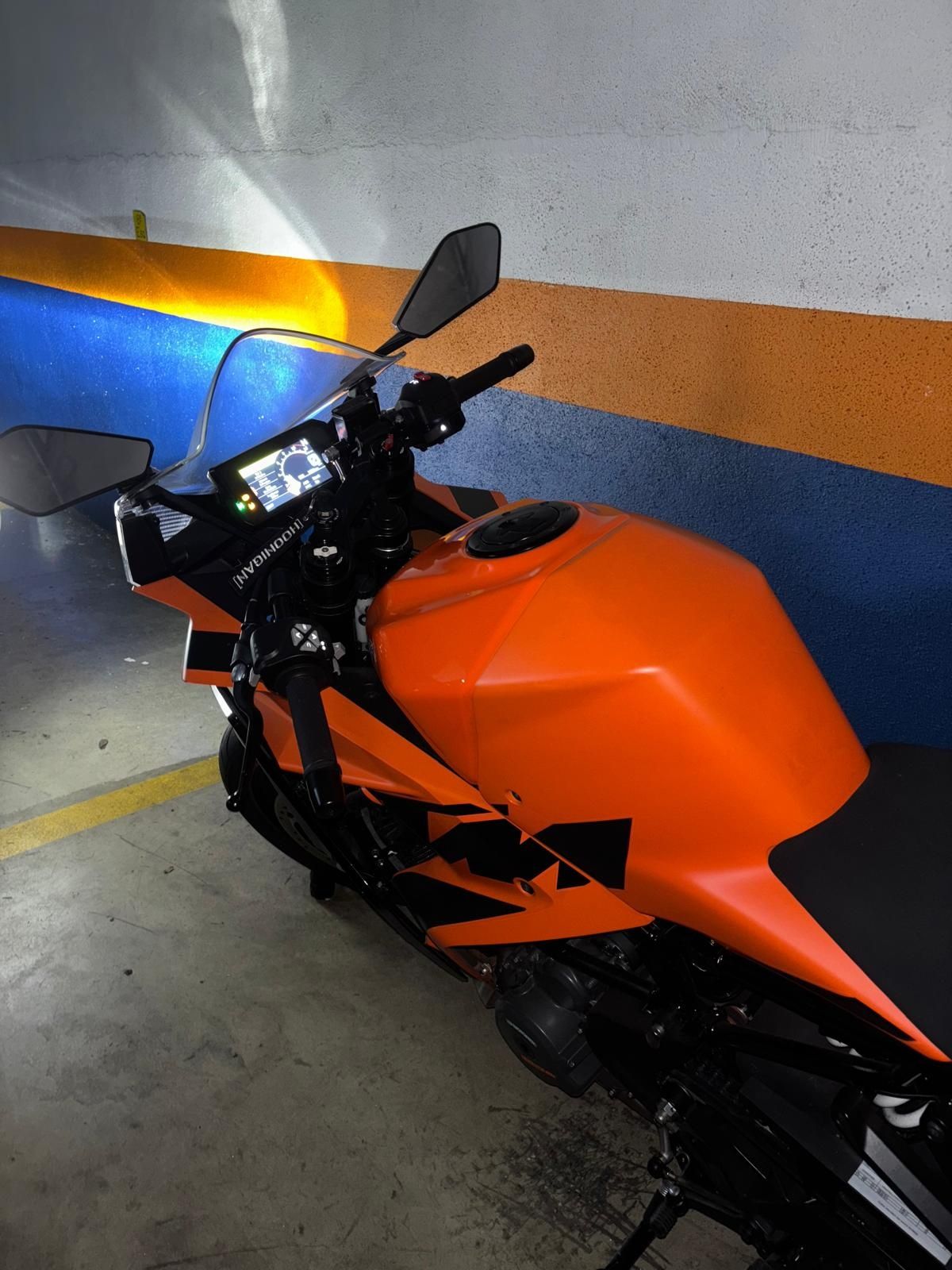 KTM RC 390 de 7/2022 com 1800 km