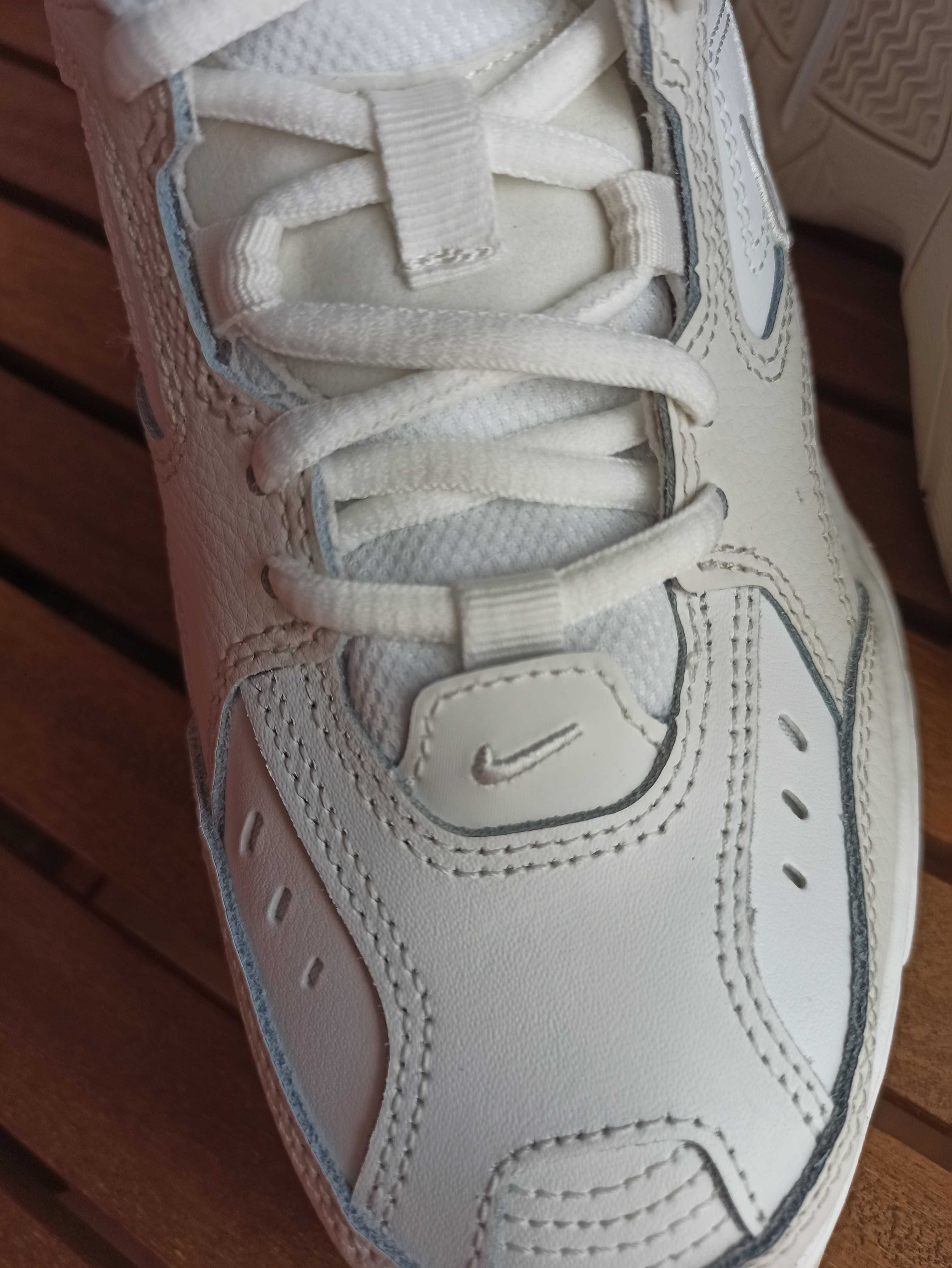 (r. 37,5 - 23,5 cm) Nike M2K Tekno Summit White AO3108,-006