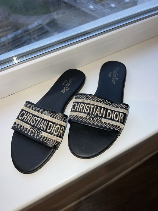 Шльопанці Christian Dior 39 розмір