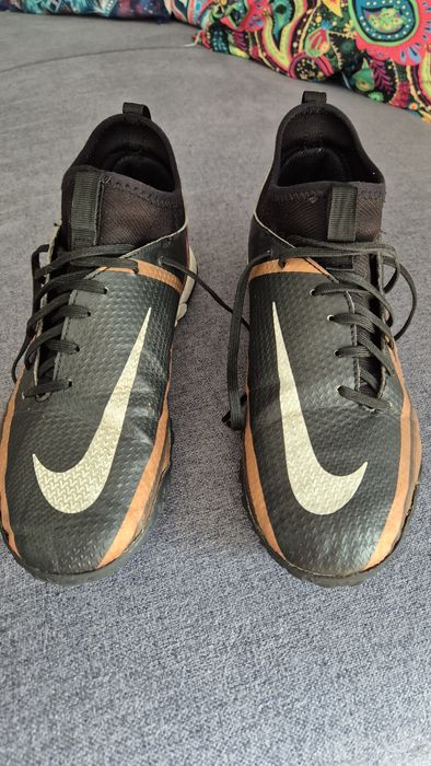 Buty piłkarskie Turfy nike r 36